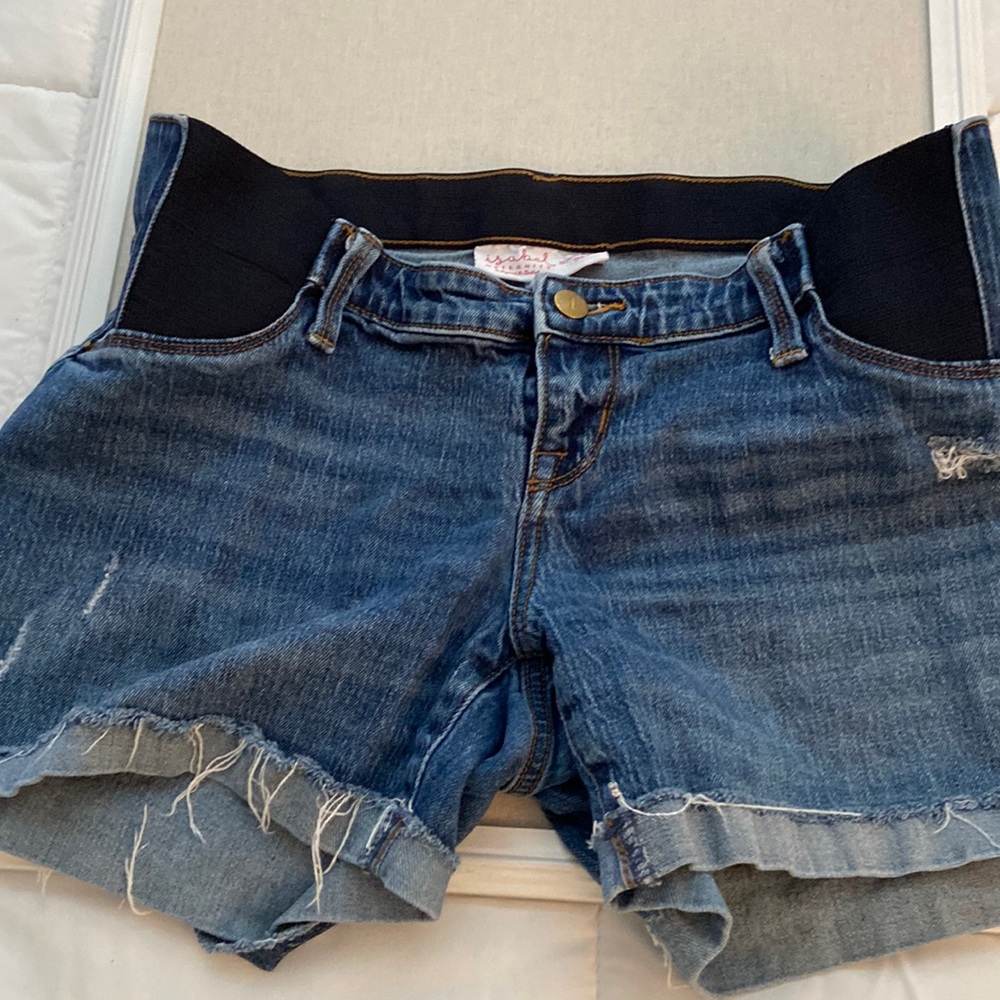 Target Isabel Maternity Denim Shorts. Size 4.